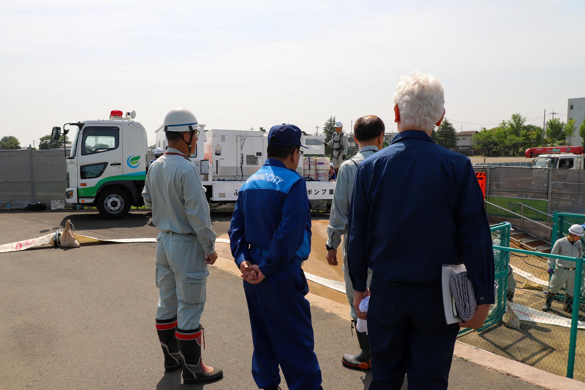 排水ポンプ車実動訓練2