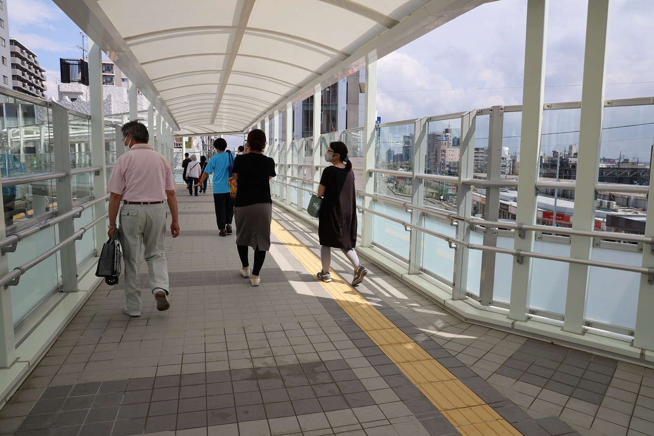 上福岡駅東口歩道橋4