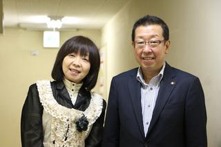イルカさんと市長が写っている写真