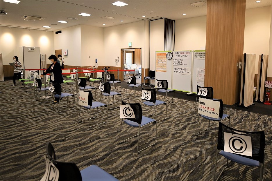 新型コロナワクチン集団接種会場1