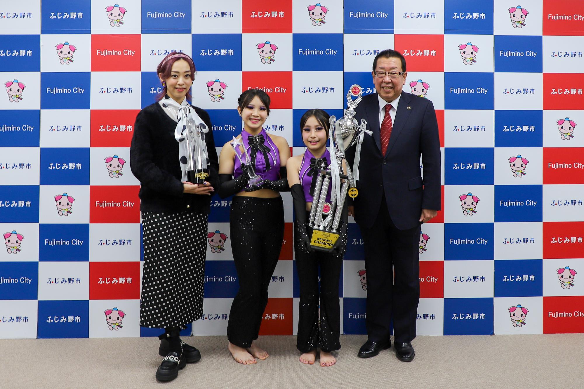 2024120401表敬訪問(VIOLET)