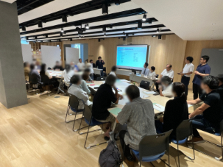 報告会の様子