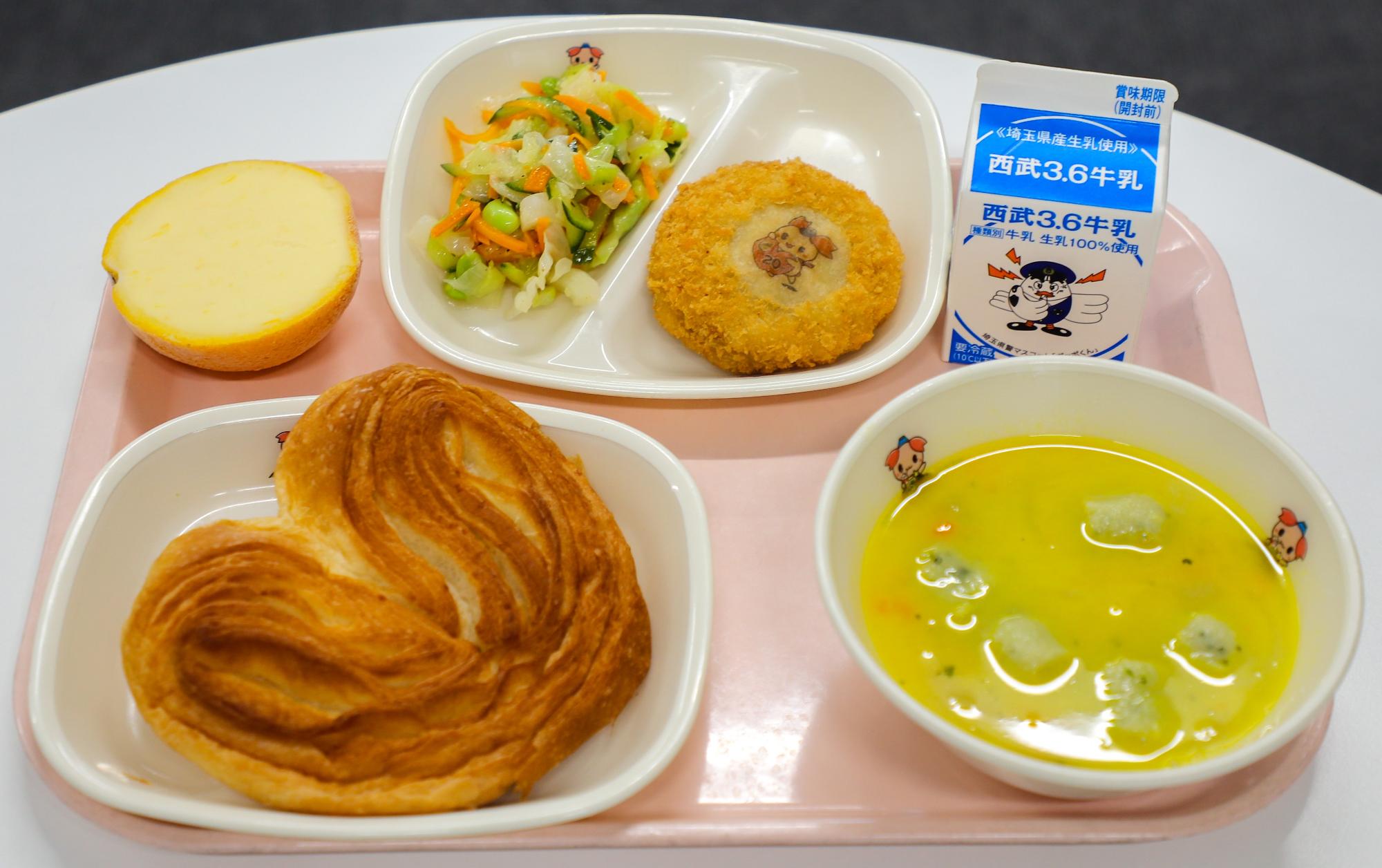 記念給食の写真