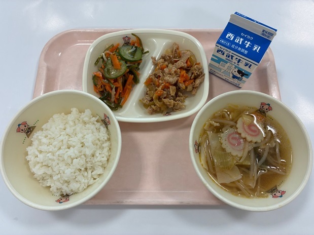 給食の写真