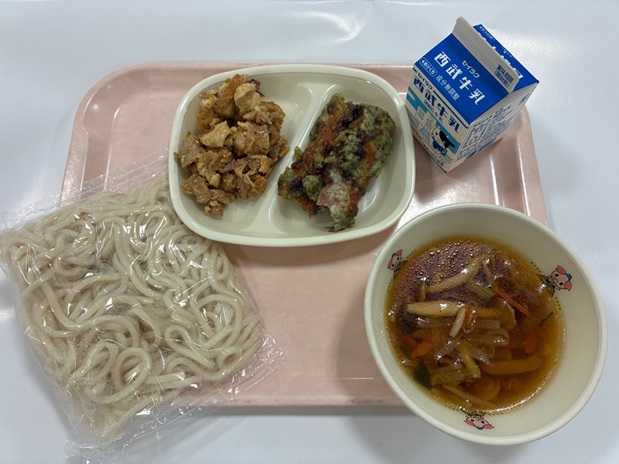 給食の写真
