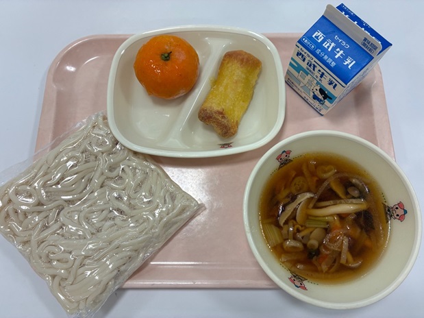 給食の写真