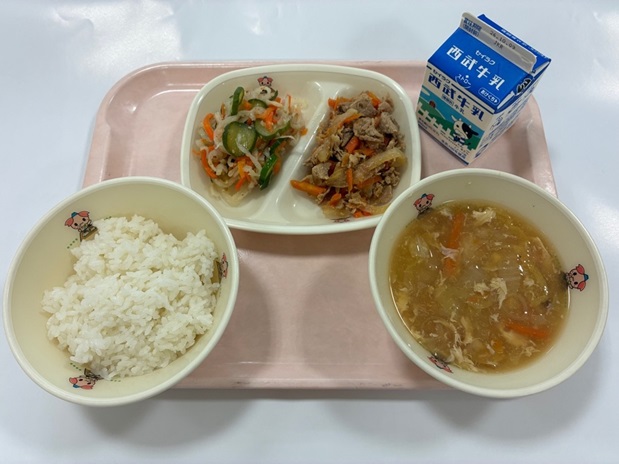 給食の写真
