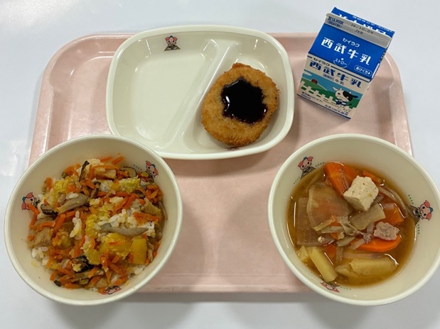給食の写真