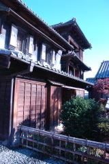 明治30年代に建築された文庫蔵の外観の写真
