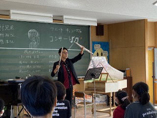 福岡小学校アウトリーチ3