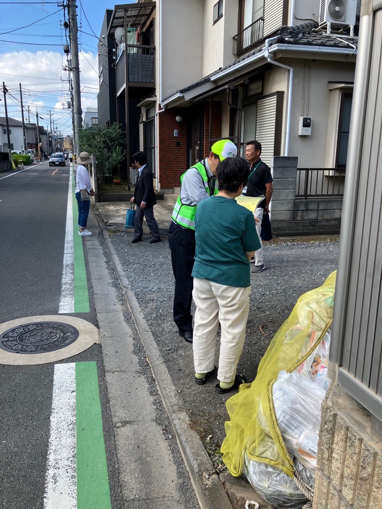 戸別訪問の様子の写真