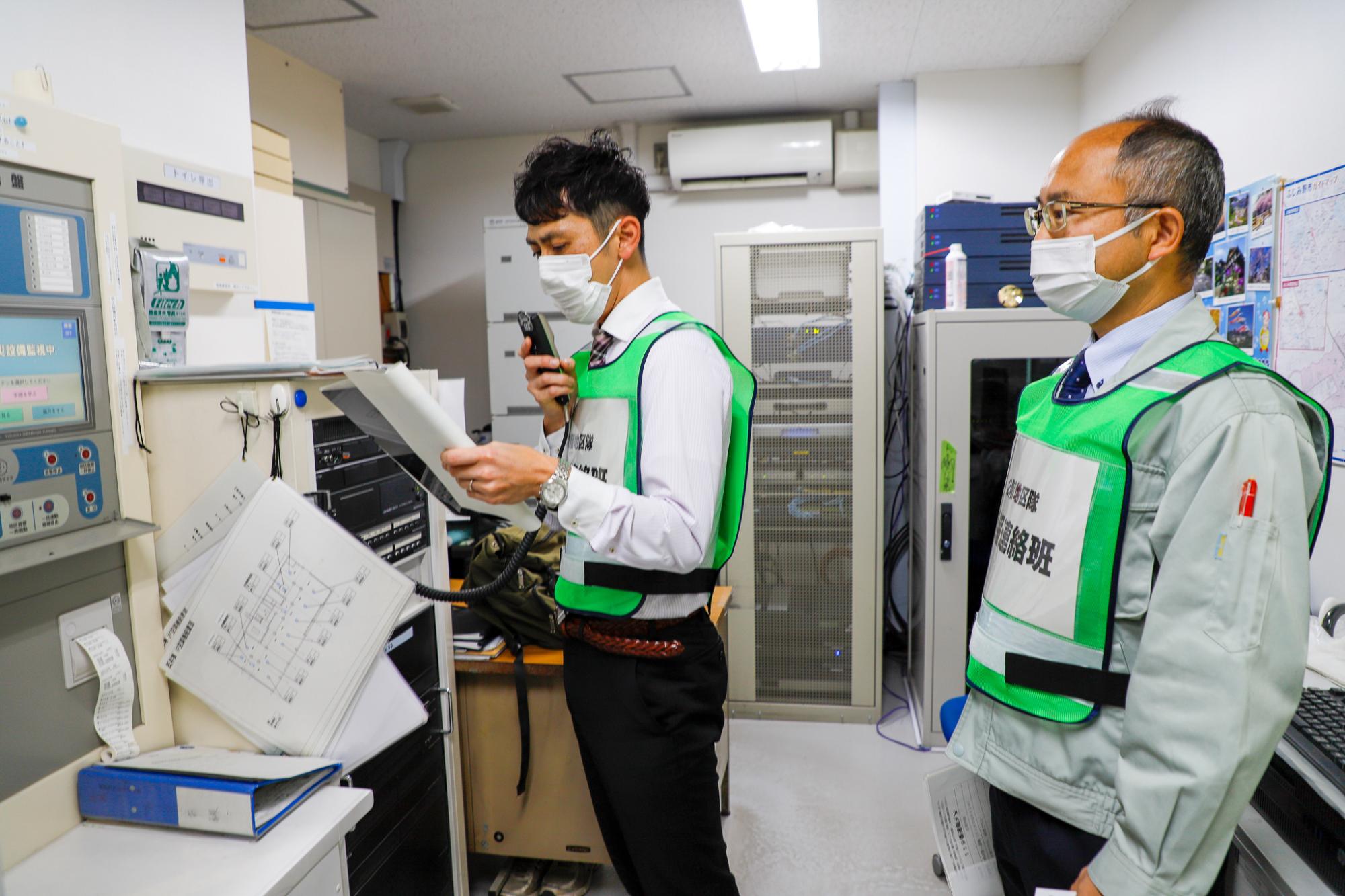 避難指示放送の様子