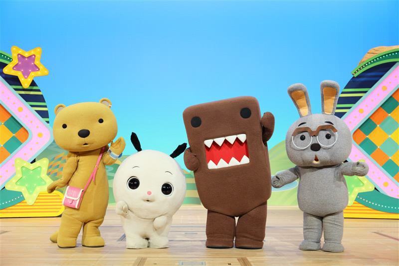 左からたーちゃん、ななみちゃん、どーもくん、うさじい