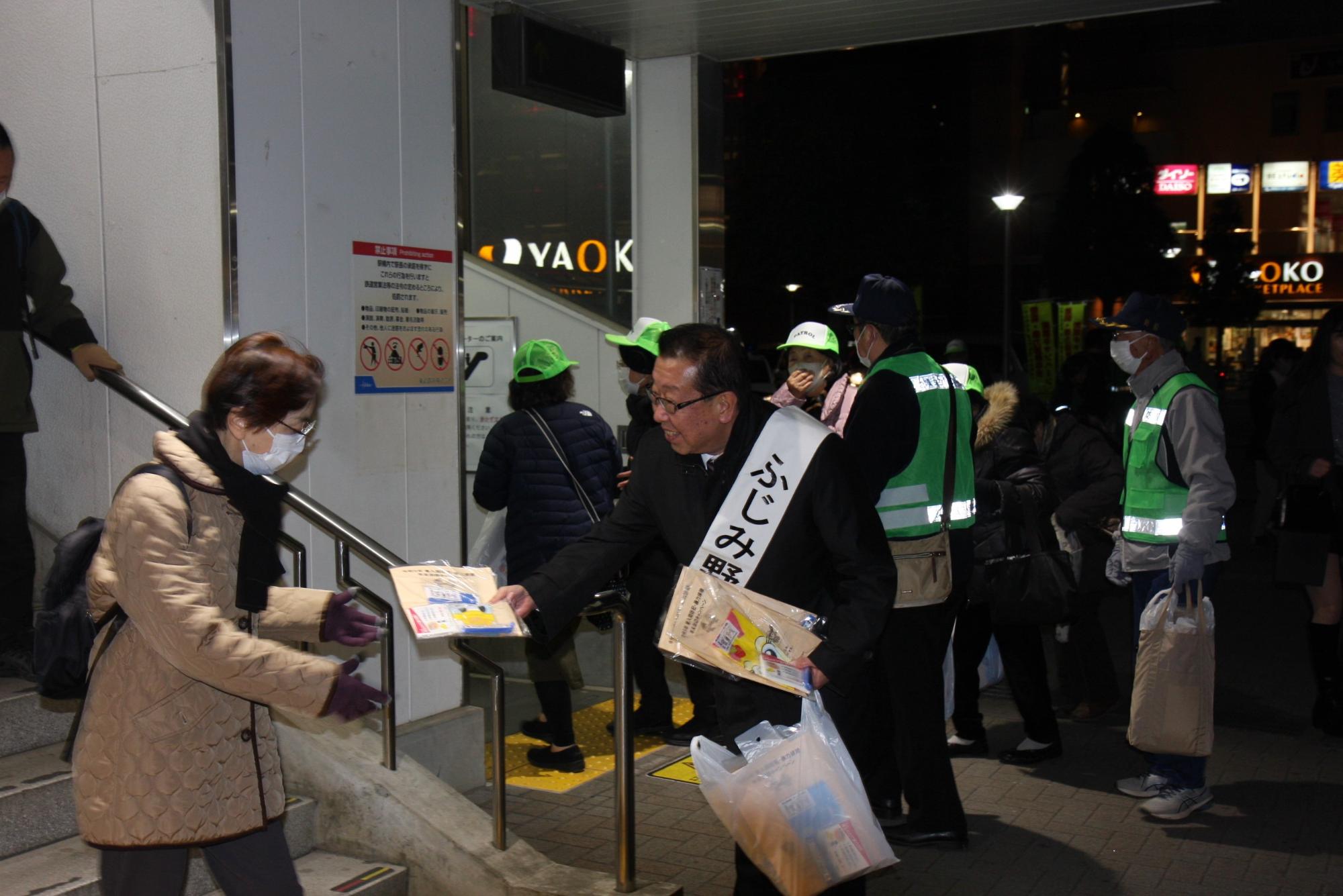 0512222東入間防犯・暴力排除年末街頭キャンペーン