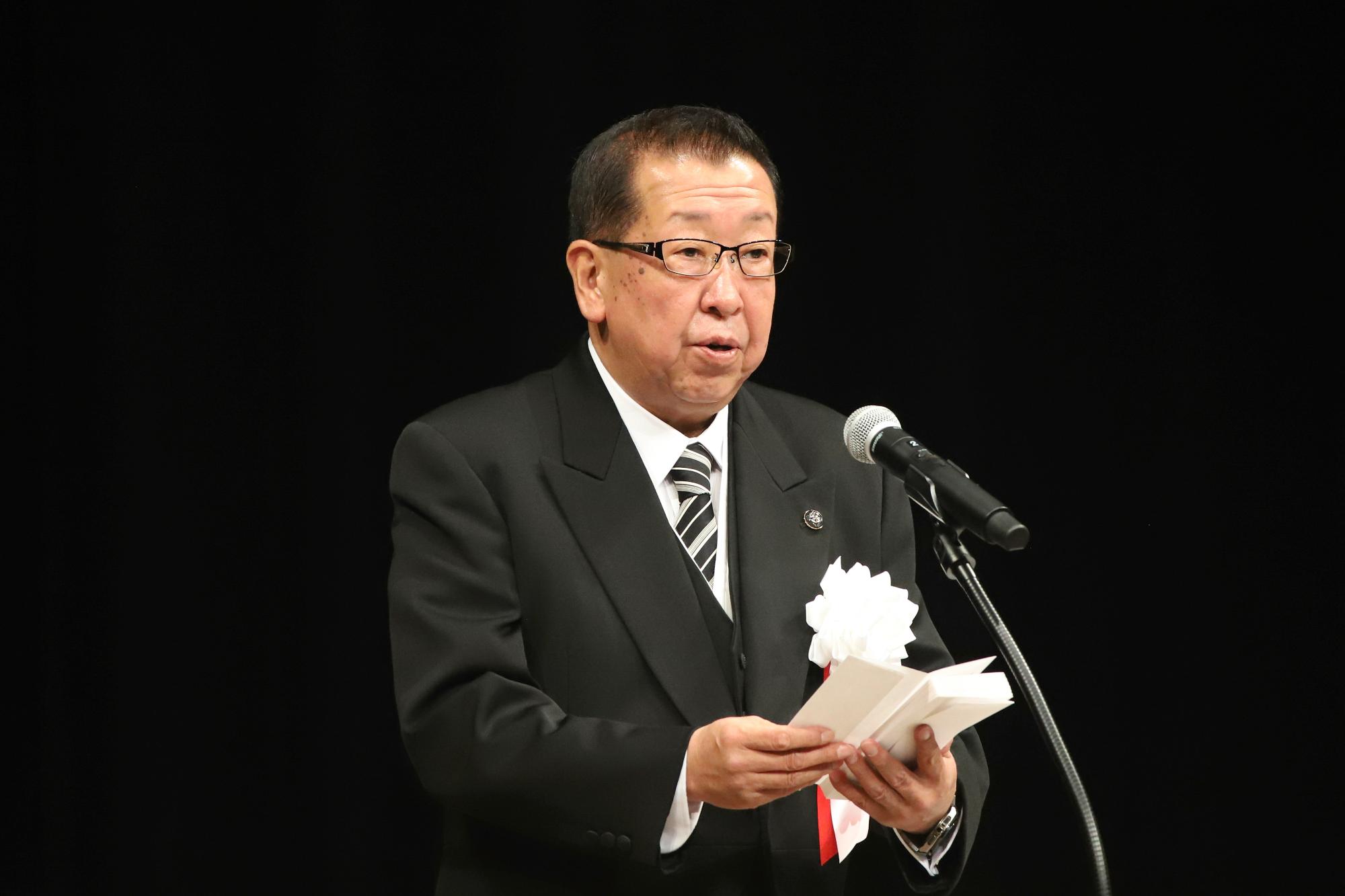 誕生20周年記念式典