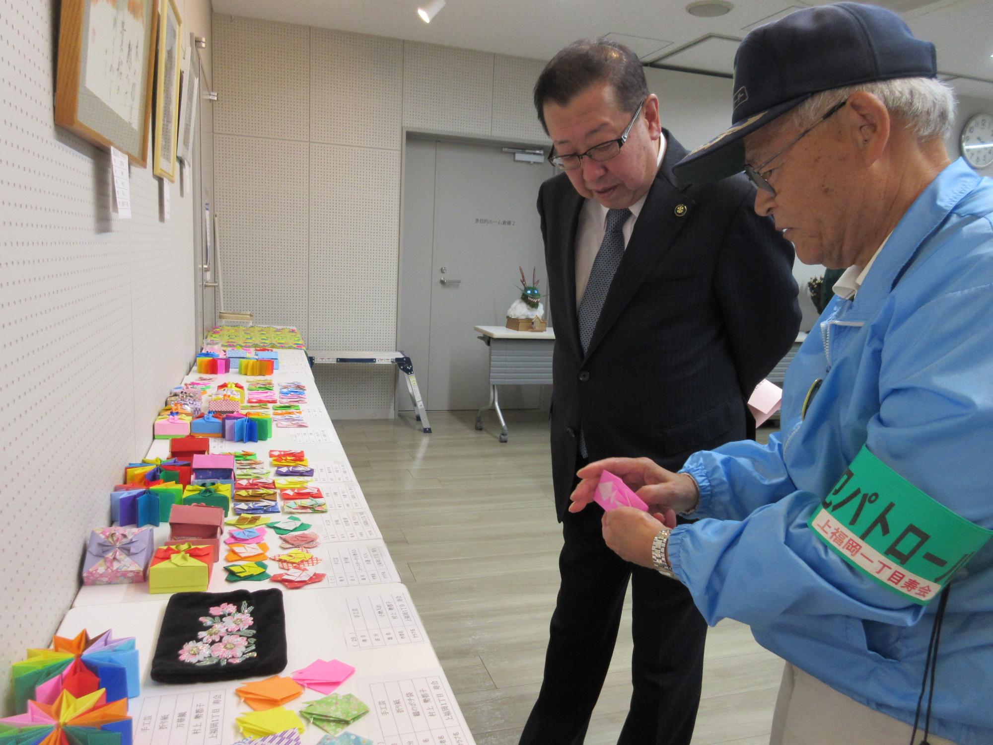 2024112102いきいきクラブ東部支部作品展
