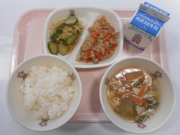 給食の写真