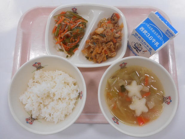 給食の写真