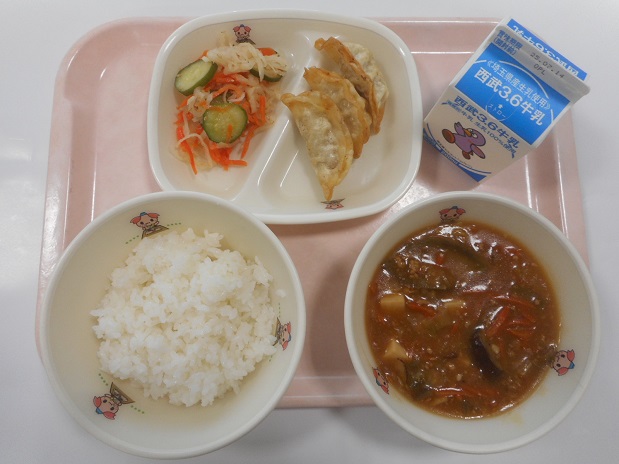 給食の写真