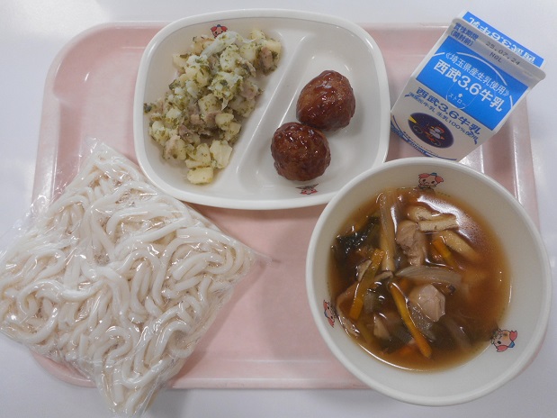 給食の写真