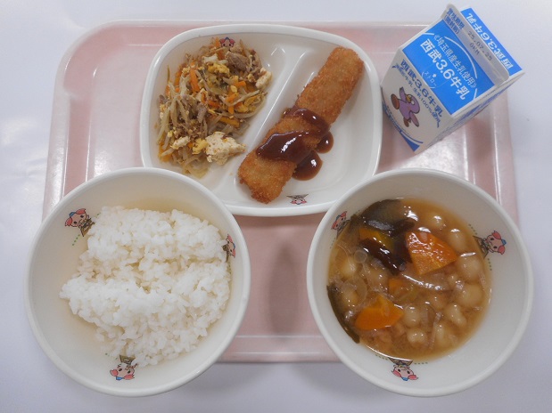 給食の写真