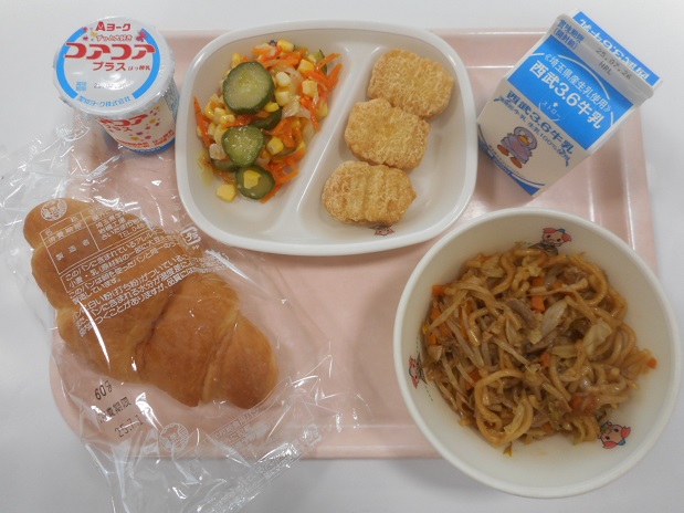 給食の写真