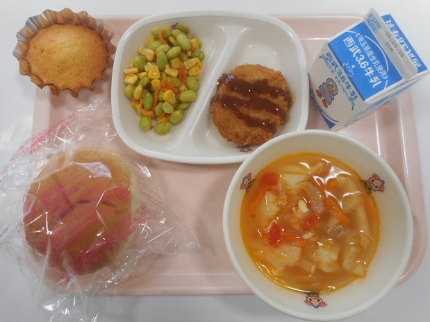 給食の写真