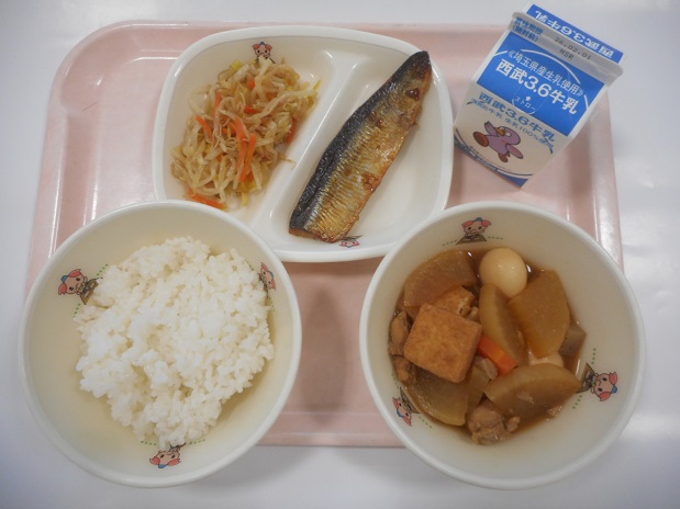 給食の写真