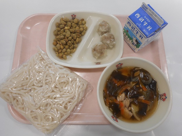 給食の写真
