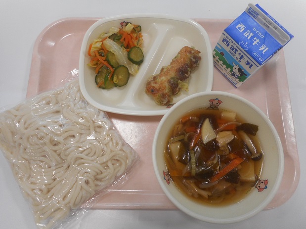 給食の写真
