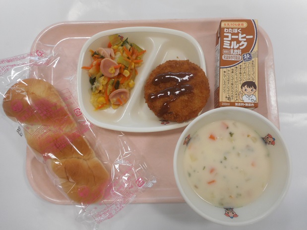 給食の写真