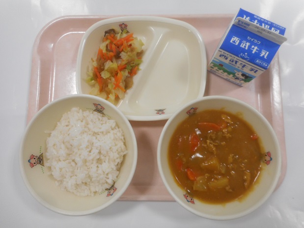 給食の写真