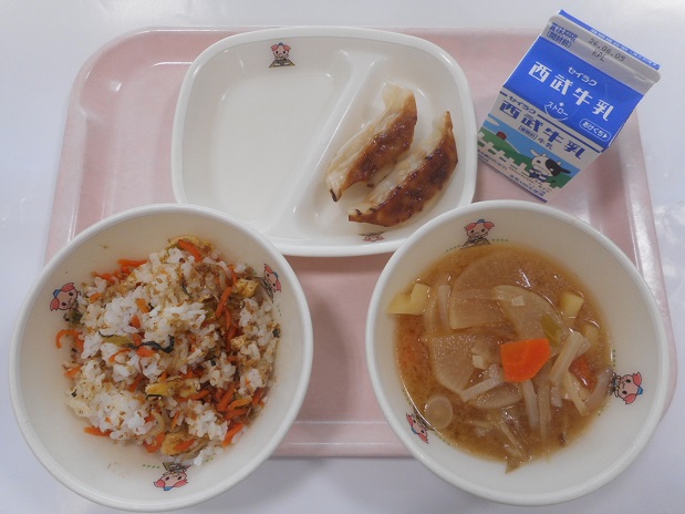 給食の写真