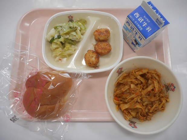 給食の写真
