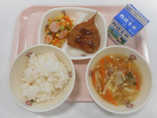 給食の写真