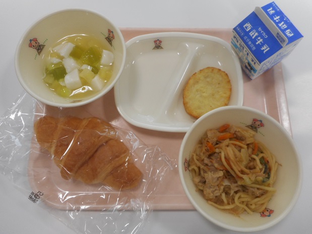 給食の写真