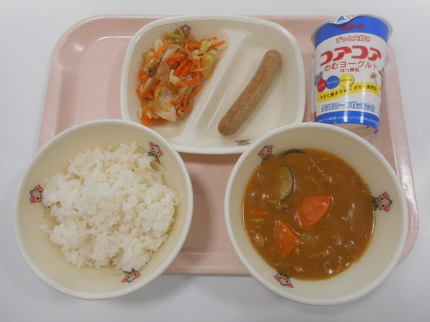 給食の写真