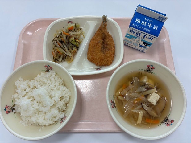 給食の写真