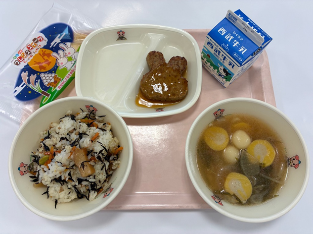 給食の写真