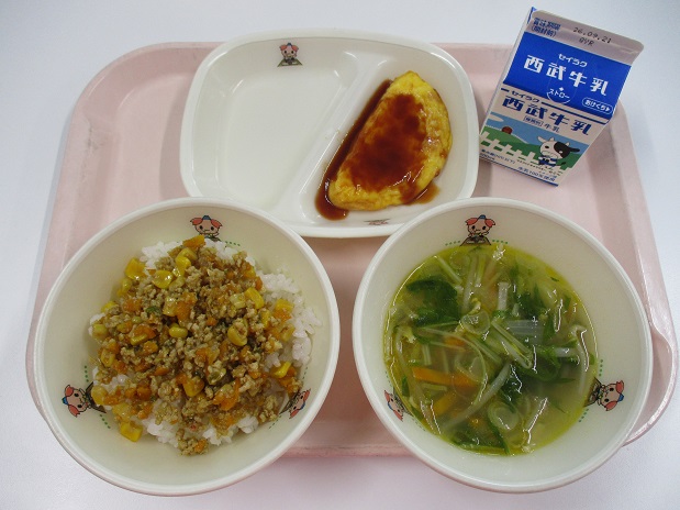 給食の写真