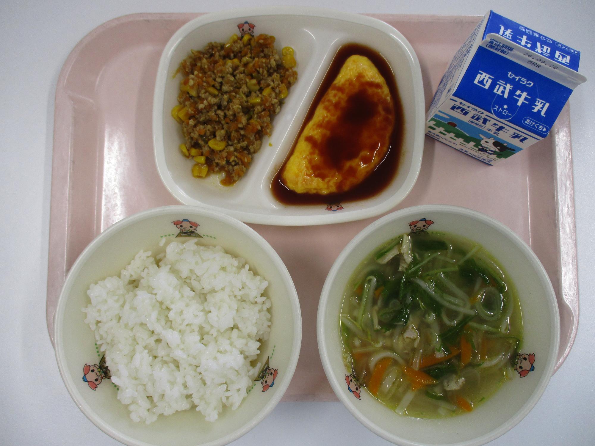 給食の写真
