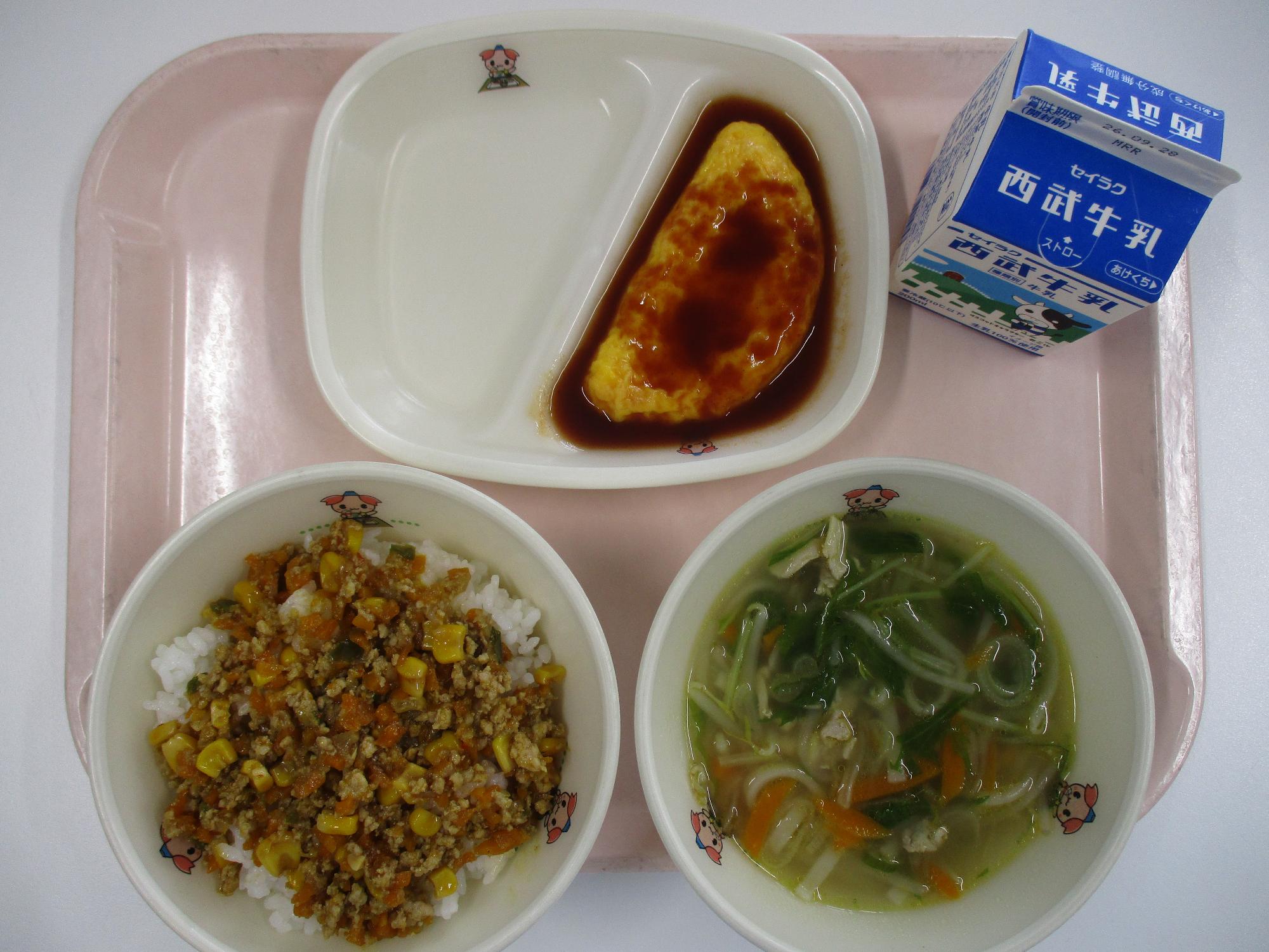 給食の写真