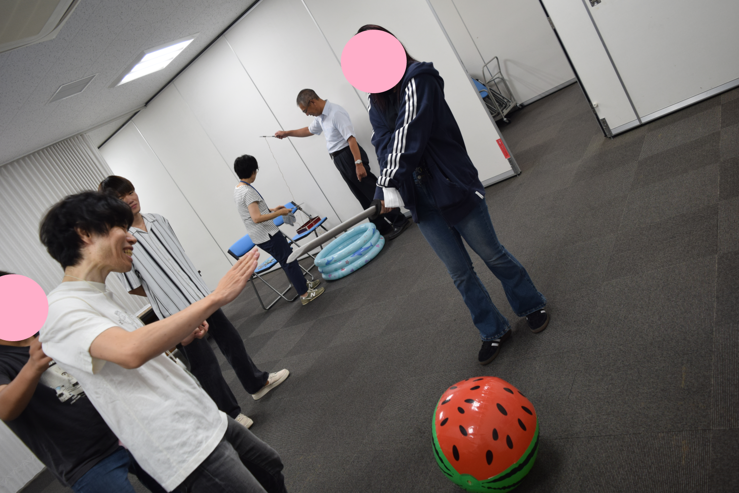 本庁舎での夏まつり(スイカ割り)