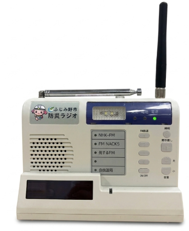 文字表示機能付き防災ラジオの実機イメージの画像