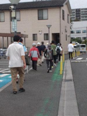 屋外でのウオーキング実践